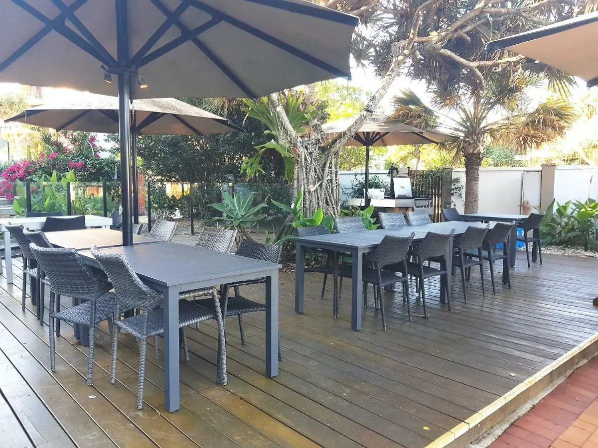 Casablanca Beachfront Apartments Caloundra 3*,